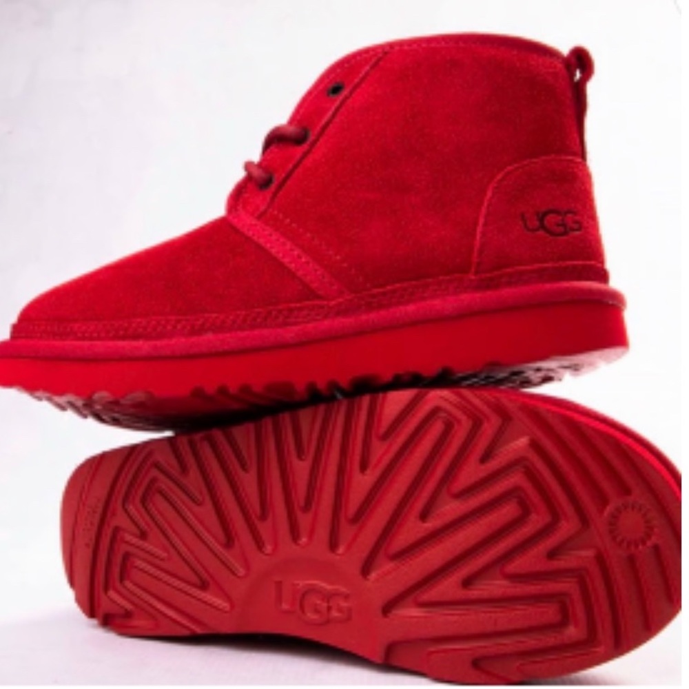 NWT UGG chukka burgundy sheepskin ankle boots size 4